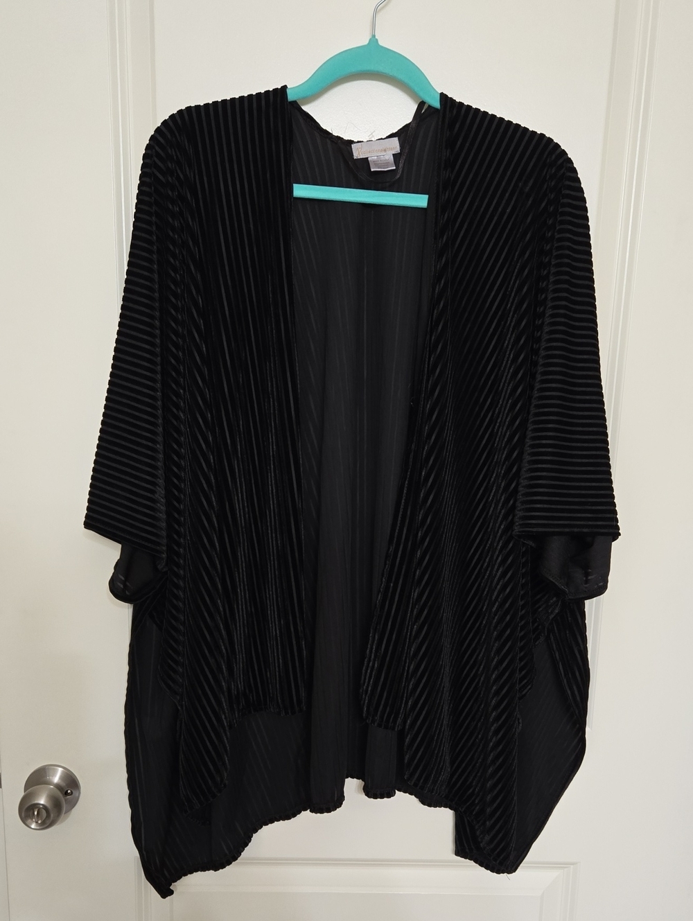 Black Ribbed Velvet Open-Front Women's Shrug
